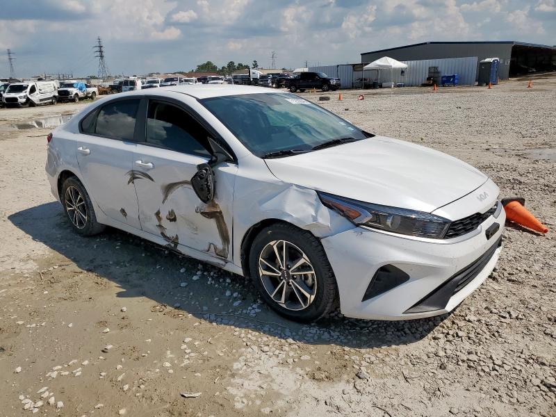 Photo 4 from auction – 2022 KIA FORTE FE with VIN 3KPF24AD6NE443040