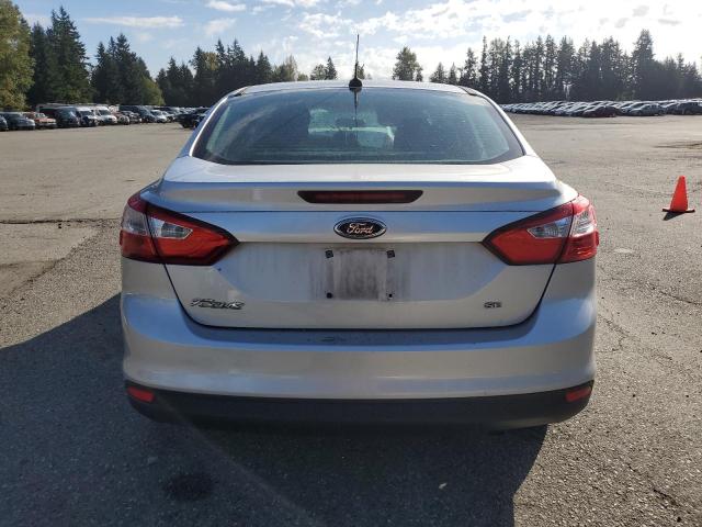 Foto 6 de la subasta – 2014 FORD FOCUS SE con VIN 1FADP3F24EL433503