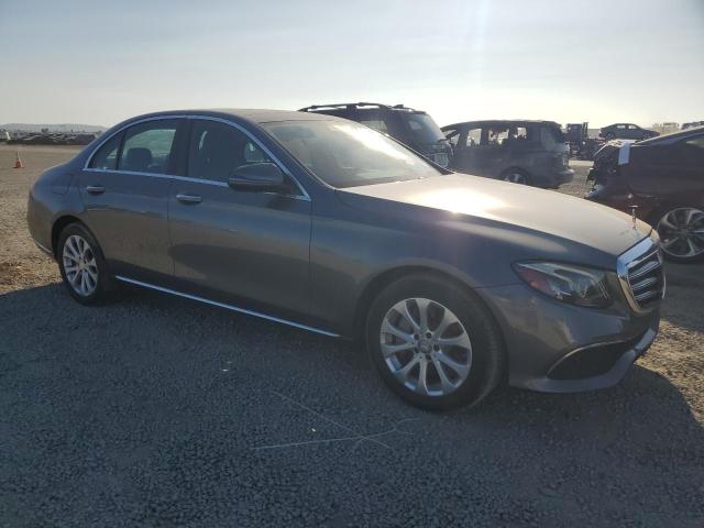 Photo 4 from auction – 2017 MERCEDES-BENZ E 300 with VIN WDDZF4JB2HA125705