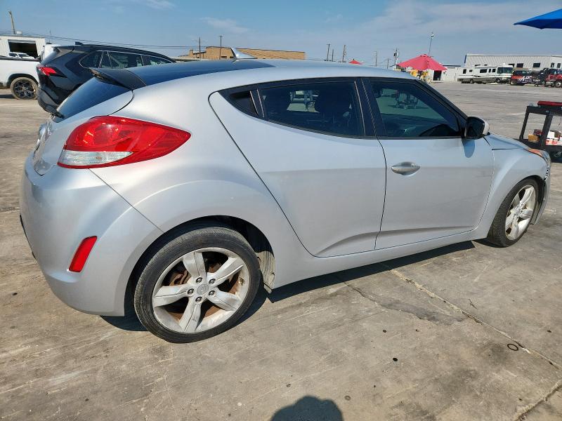 Photo 3 from auction – 2014 HYUNDAI VELOSTER with VIN KMHTC6AD8EU189825