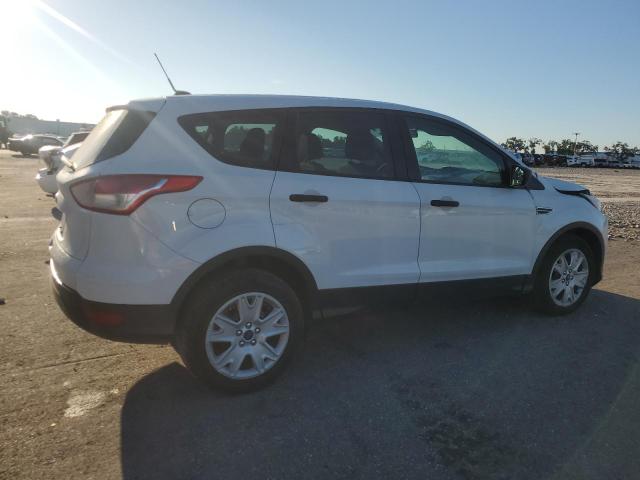 Photo 3 from auction – 2014 FORD ESCAPE S with VIN 1FMCU0F72EUB73276