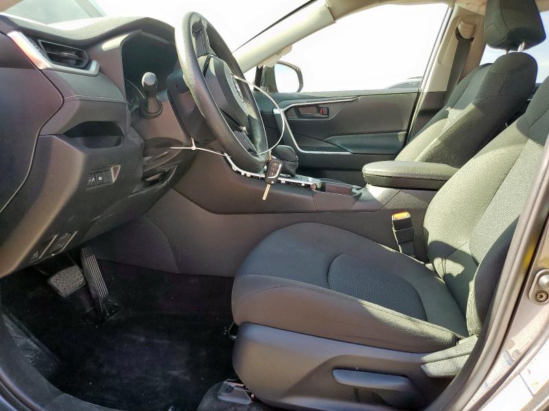 Photo 7 from auction – 2021 TOYOTA RAV4 LE with VIN JTMLWRFV4MD121020