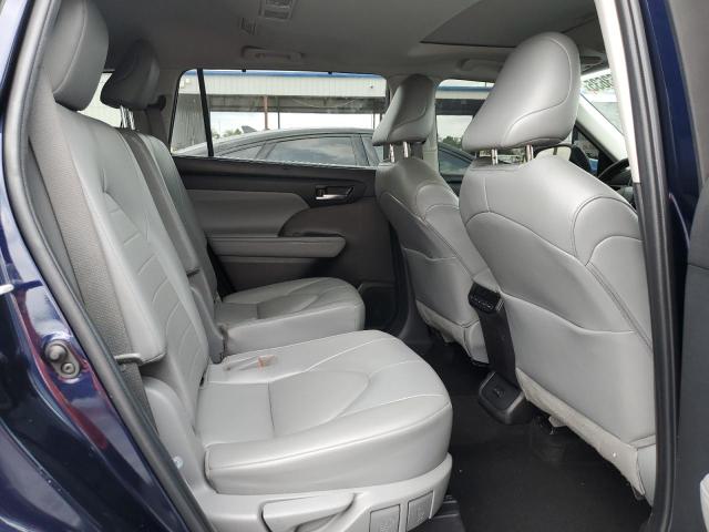 Photo 11 from auction – 2022 TOYOTA HIGHLANDER with VIN 5TDGZRAHXNS541493