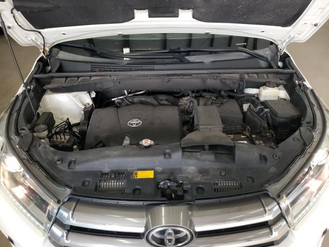 Photo 12 from auction – 2018 TOYOTA HIGHLANDER with VIN 5TDDZRFH3JS900320