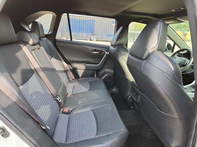 Photo 11 from auction – 2019 TOYOTA RAV4 XSE with VIN JTMEWRFV4KD504817