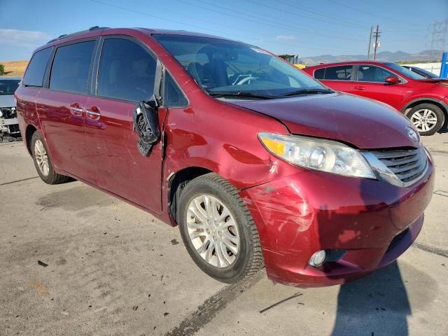 Photo 4 from auction – 2011 TOYOTA SIENNA XLE with VIN 5TDYK3DC9BS045702
