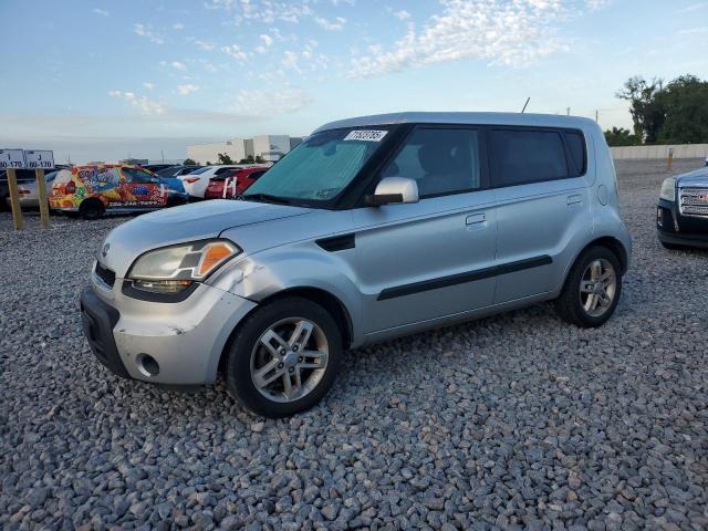 KIA SOUL + 2010 with VIN KNDJT2A23A7703446 - Photo from auction