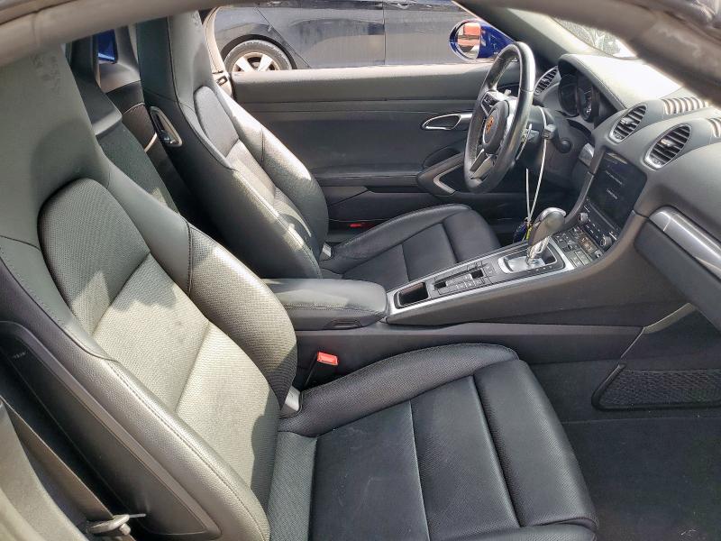 Photo 10 from auction – 2021 PORSCHE BOXSTER S with VIN WP0CB2A83MS225174
