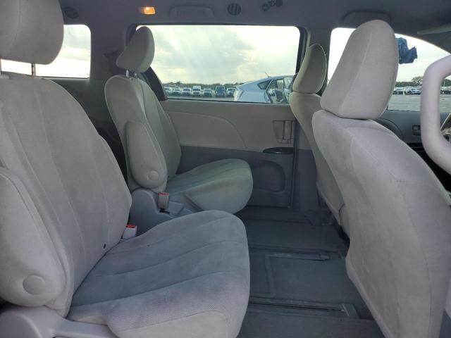 Photo 11 from auction – 2012 TOYOTA SIENNA with VIN 5TDZK3DC2CS184186