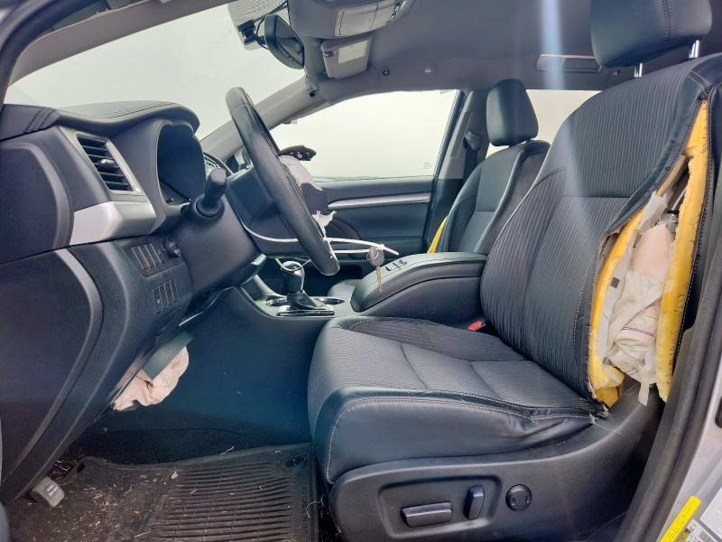Photo 7 from auction – 2014 TOYOTA HIGHLANDER with VIN 5TDZKRFH5ES031218