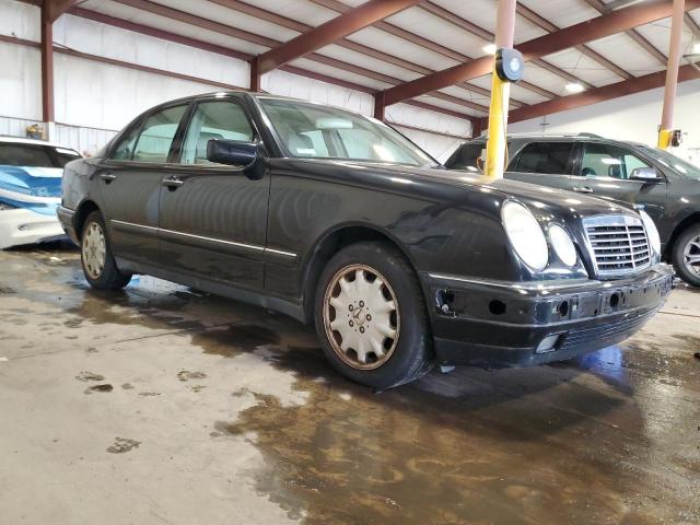 Photo 4 from auction – 1999 MERCEDES-BENZ E 320 with VIN WDBJF65H5XA925347