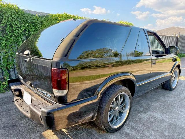 Photo 4 from auction – 2002 CHEVROLET BLAZER with VIN 1GNCS18W12K117381