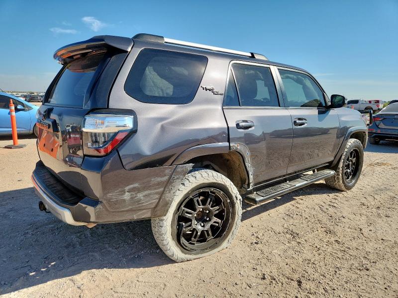 Photo 3 from auction – 2018 TOYOTA 4RUNNER SR with VIN JTEBU5JR4J5533556