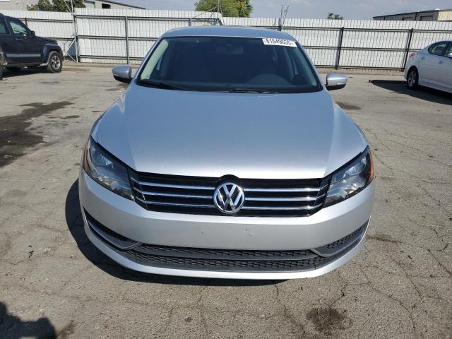 Photo 5 from auction – 2013 VOLKSWAGEN PASSAT S with VIN 1VWAP7A35DC033384