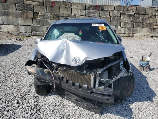 Photo 5 from auction – 2017 TOYOTA SIENNA SE with VIN 5TDXZ3DC5HS774036