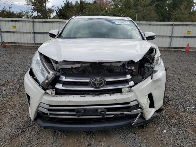 Photo 5 from auction – 2018 TOYOTA HIGHLANDER with VIN 5TDJZRFH7JS882178
