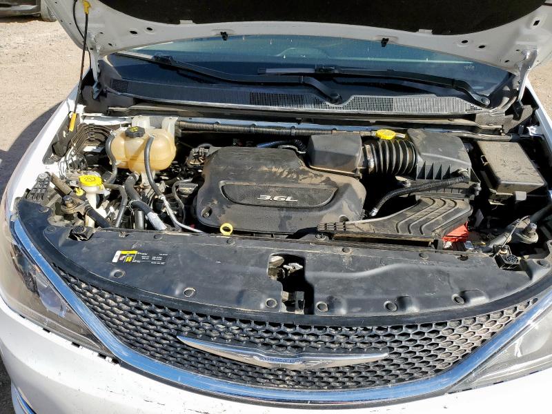 Photo 12 from auction – 2018 CHRYSLER PACIFICA T with VIN 2C4RC1BGXJR252201