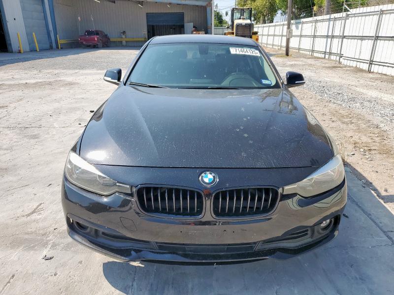 Photo 5 from auction – 2017 BMW 320 I with VIN WBA8E1G59HNU15339