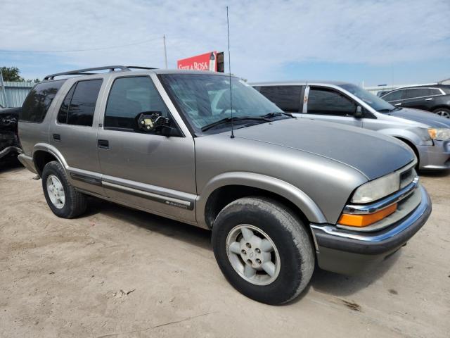 Photo 4 from auction – 2001 CHEVROLET BLAZER with VIN 1GNDT13W712177561