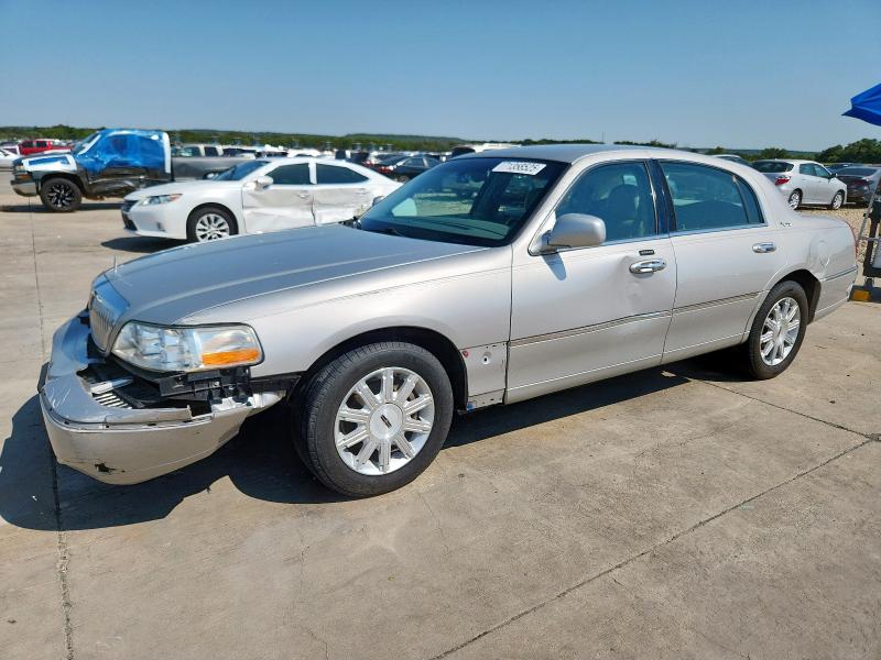 LINCOLN TOWN CAR 2008 with VIN 2LNHM82V38X648715 - Photo from auction