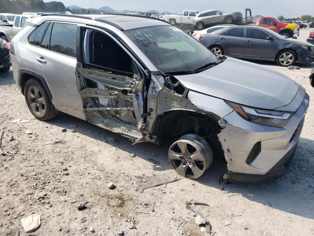 Photo 4 from auction – 2022 TOYOTA RAV4 XLE with VIN 2T3P1RFV3NC262800