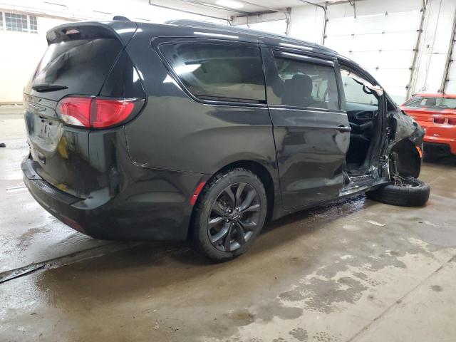 Photo 3 from auction – 2018 CHRYSLER PACIFICA T with VIN 2C4RC1EG6JR273168