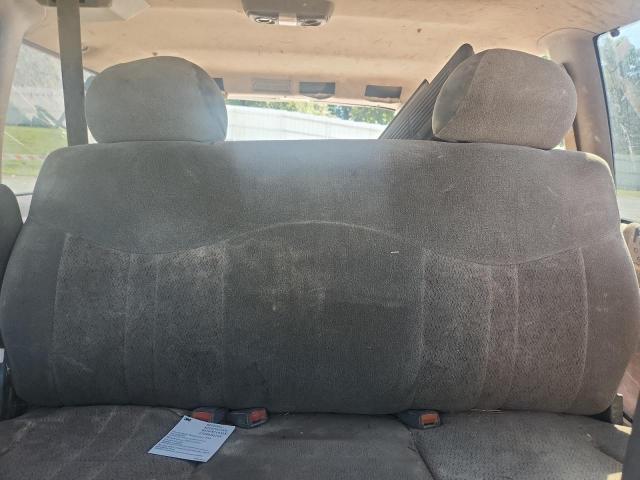 Photo 10 from auction – 2000 CHEVROLET ASTRO with VIN 1GNDM19W1YB112221