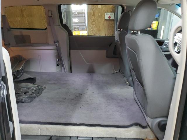 Photo 11 from auction – 2010 CHRYSLER TOWN & COU with VIN 2A4RR5D19AR114948