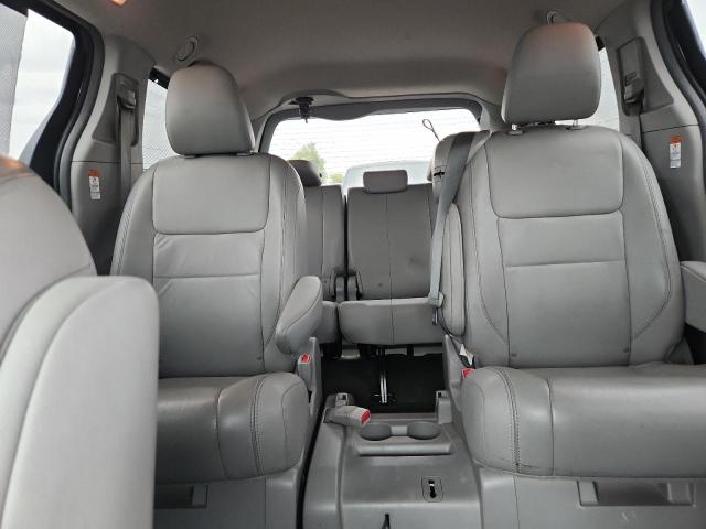 Photo 10 from auction – 2015 TOYOTA SIENNA XLE with VIN 5TDYK3DC0FS593318