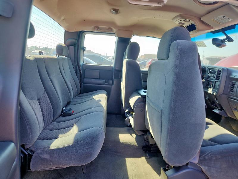 Photo 10 from auction – 2004 CHEVROLET SILVERADO with VIN 2GCEC19VX41110663