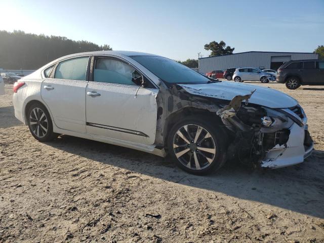Photo 4 from auction – 2017 NISSAN ALTIMA 2.5 with VIN 1N4AL3AP3HC120674