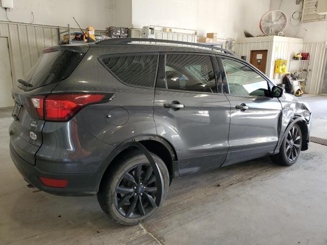 Photo 3 from auction – 2019 FORD ESCAPE SE with VIN 1FMCU9GD0KUA64660
