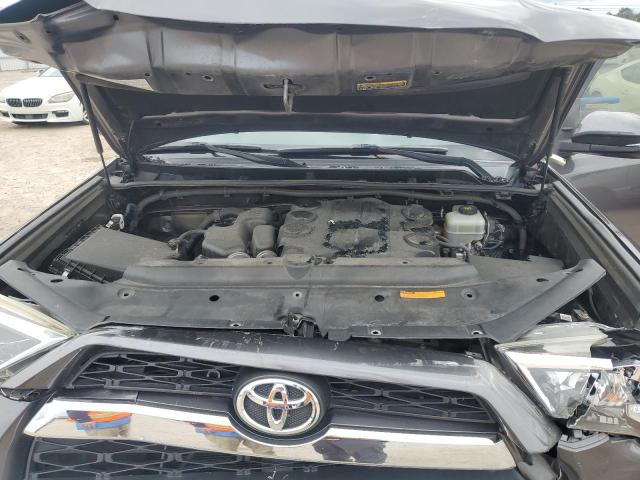 Photo 12 from auction – 2018 TOYOTA 4RUNNER SR with VIN JTEBU5JR6J5491181