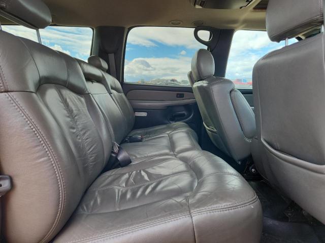 Photo 11 from auction – 2002 CHEVROLET SUBURBAN 1 with VIN 3GNFK16Z42G354528