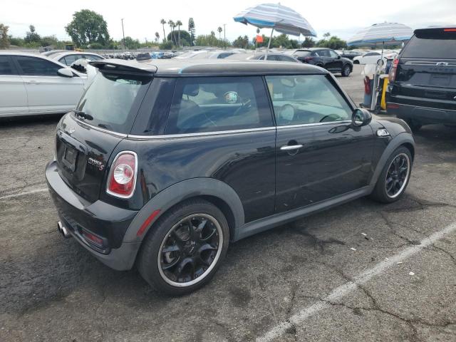 Photo 3 from auction – 2011 MINI COOPER S with VIN WMWSV3C58BTY13328
