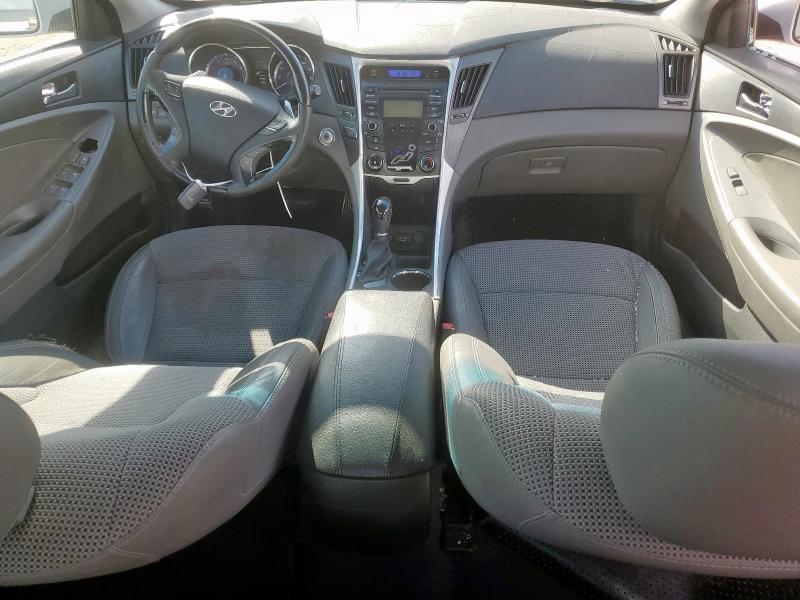 Photo 8 from auction – 2012 HYUNDAI SONATA SE with VIN 5NPEC4AC7CH365411