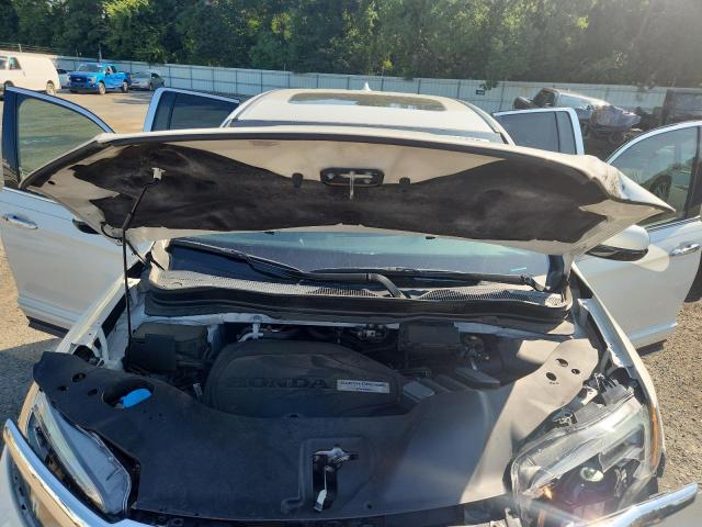 Photo 11 from auction – 2018 HONDA RIDGELINE with VIN 5FPYK3F70JB006099