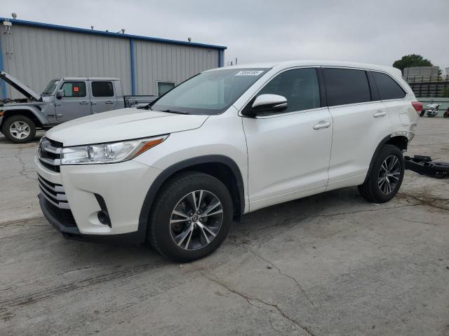 TOYOTA HIGHLANDER 2018 with VIN 5TDZARFH6JS033024 - Photo from auction