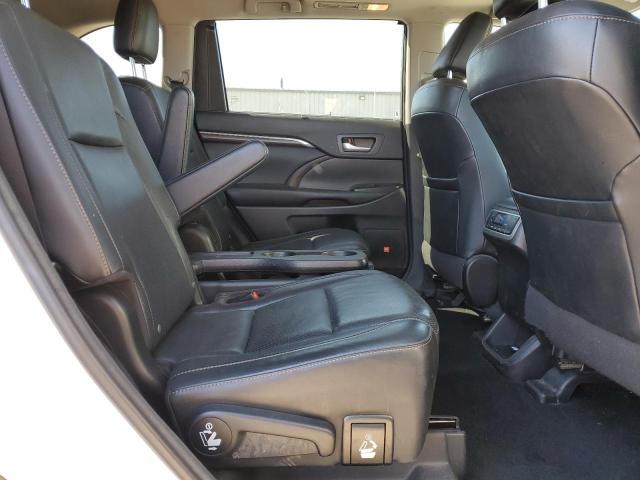 Photo 11 from auction – 2016 TOYOTA HIGHLANDER with VIN 5TDDKRFH0GS331455