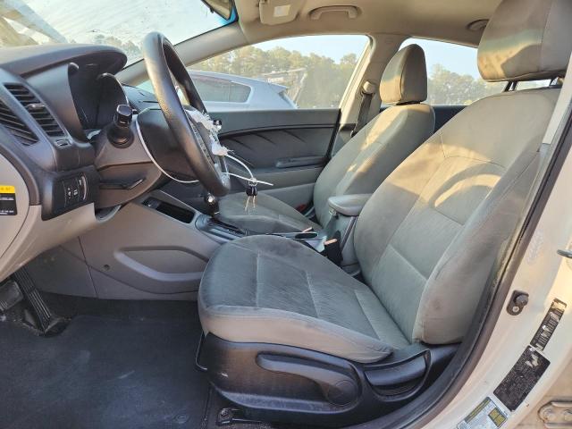 Photo 7 from auction – 2015 KIA FORTE LX with VIN KNAFK4A68F5379532