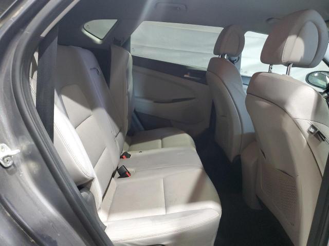 Photo 11 from auction – 2017 HYUNDAI TUCSON LIM with VIN KM8J3CA40HU505566