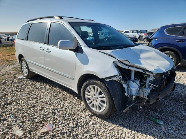 Photo 4 from auction – 2010 TOYOTA SIENNA XLE with VIN 5TDDK4CC2AS032178