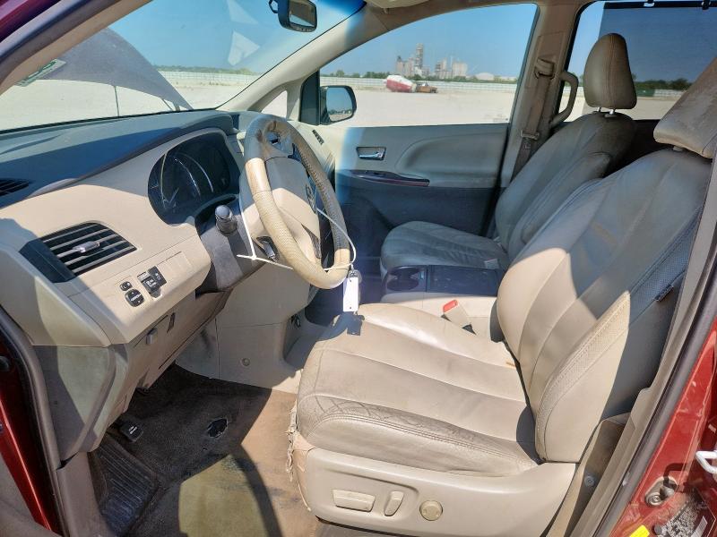 Photo 7 from auction – 2013 TOYOTA SIENNA XLE with VIN 5TDYK3DC3DS362989