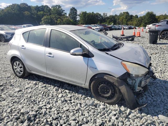 Photo 4 from auction – 2013 TOYOTA PRIUS C with VIN JTDKDTB30D1553480
