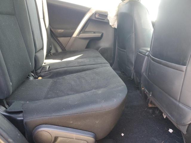 Photo 11 from auction – 2018 TOYOTA RAV4 LE with VIN 2T3BFREV4JW734752