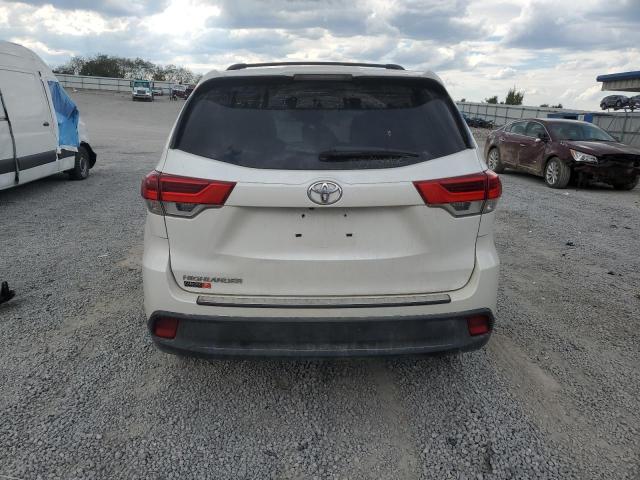 Photo 6 from auction – 2017 TOYOTA HIGHLANDER with VIN 5TDZZRFH1HS228208