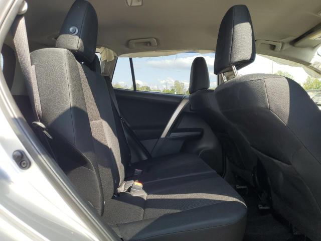 Photo 11 from auction – 2018 TOYOTA RAV4 LE with VIN JTMBFREV2JJ259200