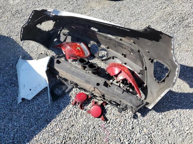 Photo 12 from auction – 2014 HYUNDAI VELOSTER T with VIN KMHTC6AE2EU204022