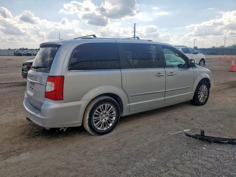 Photo 3 from auction – 2011 CHRYSLER TOWN & COU with VIN 2A4RR6DG6BR667200