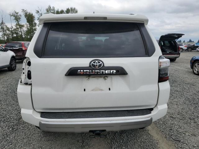 Photo 6 from auction – 2019 TOYOTA 4RUNNER SR with VIN JTEBU5JR3K5718022